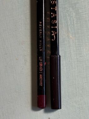 Anastasia Beverly Hills Lip Liner - Amethyst Deep Plum